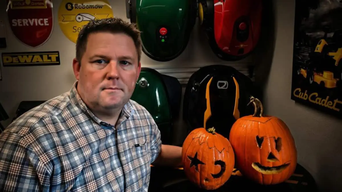 Familiefar ønsker ikke flere akavede halloween-besøg, nu har han en løsning