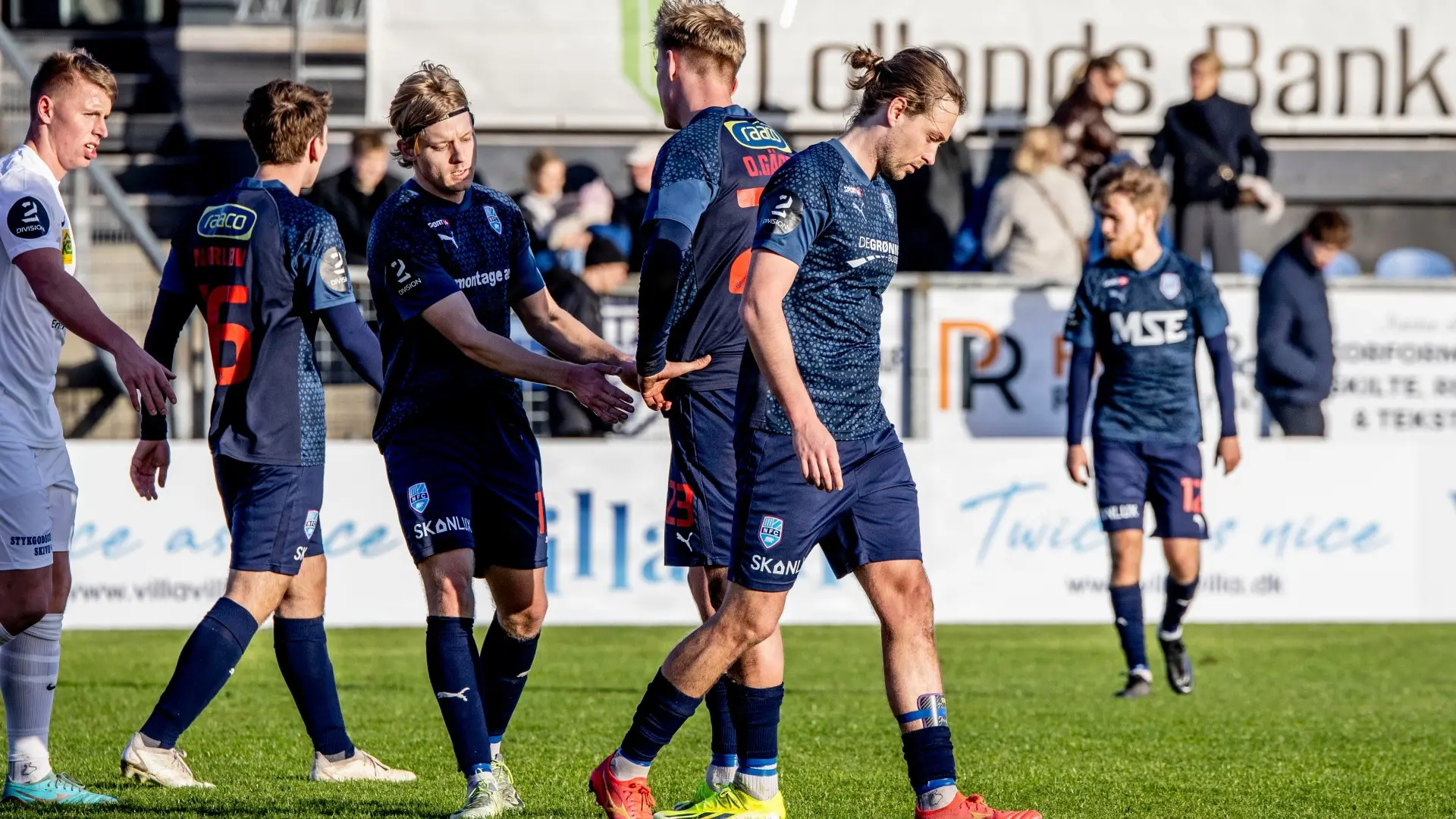 Fodboldrivaler tørner sammen i dramatisk lokalopgør