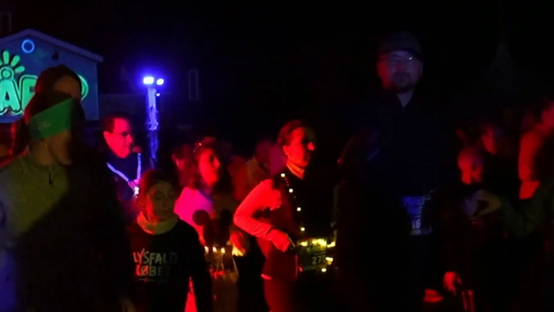 Video: Se de farverige billeder fra Lysfald Løb i Fårup