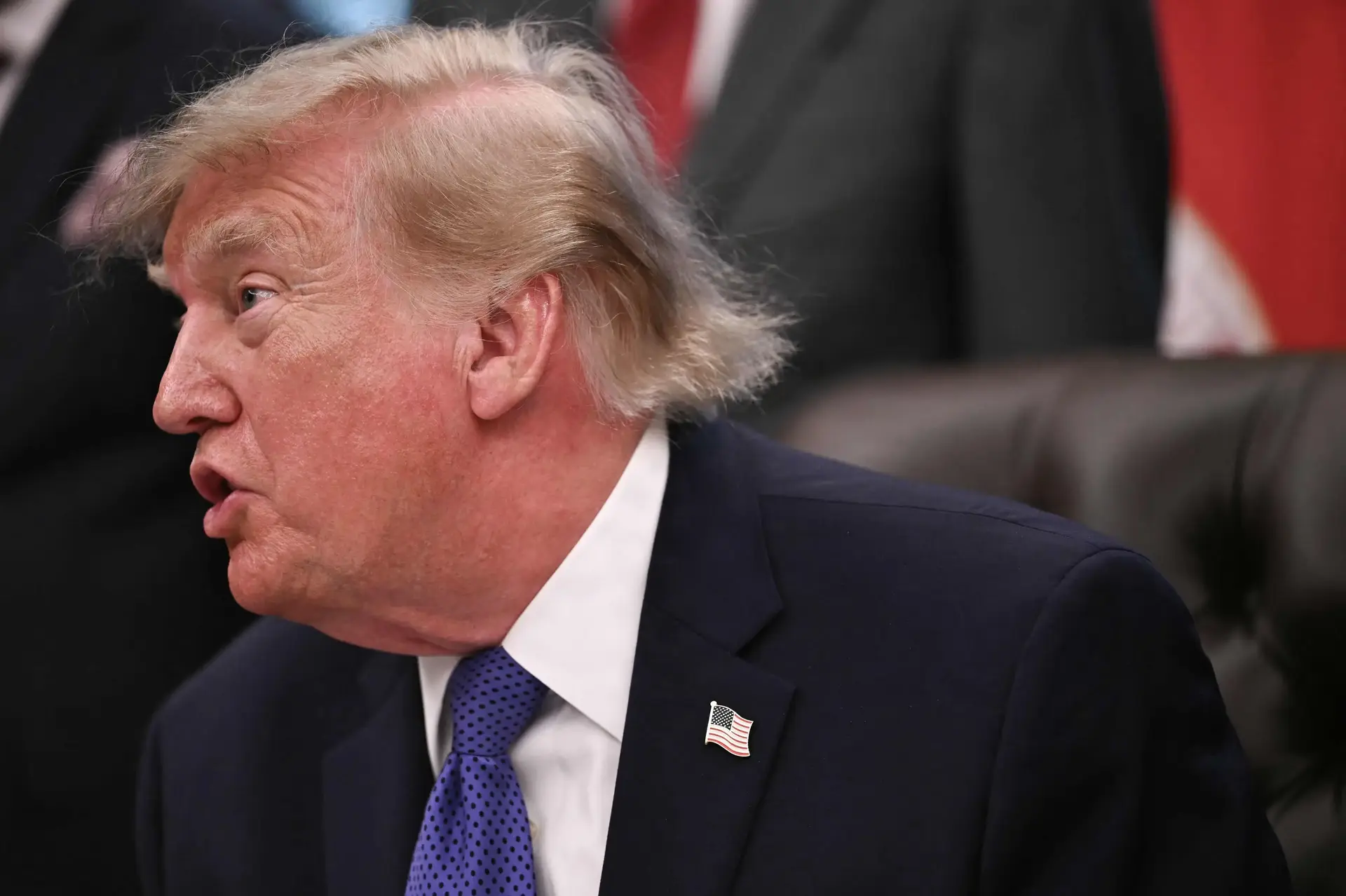 Trump overrasket over løsladelse af anholdte ved britisk flybase