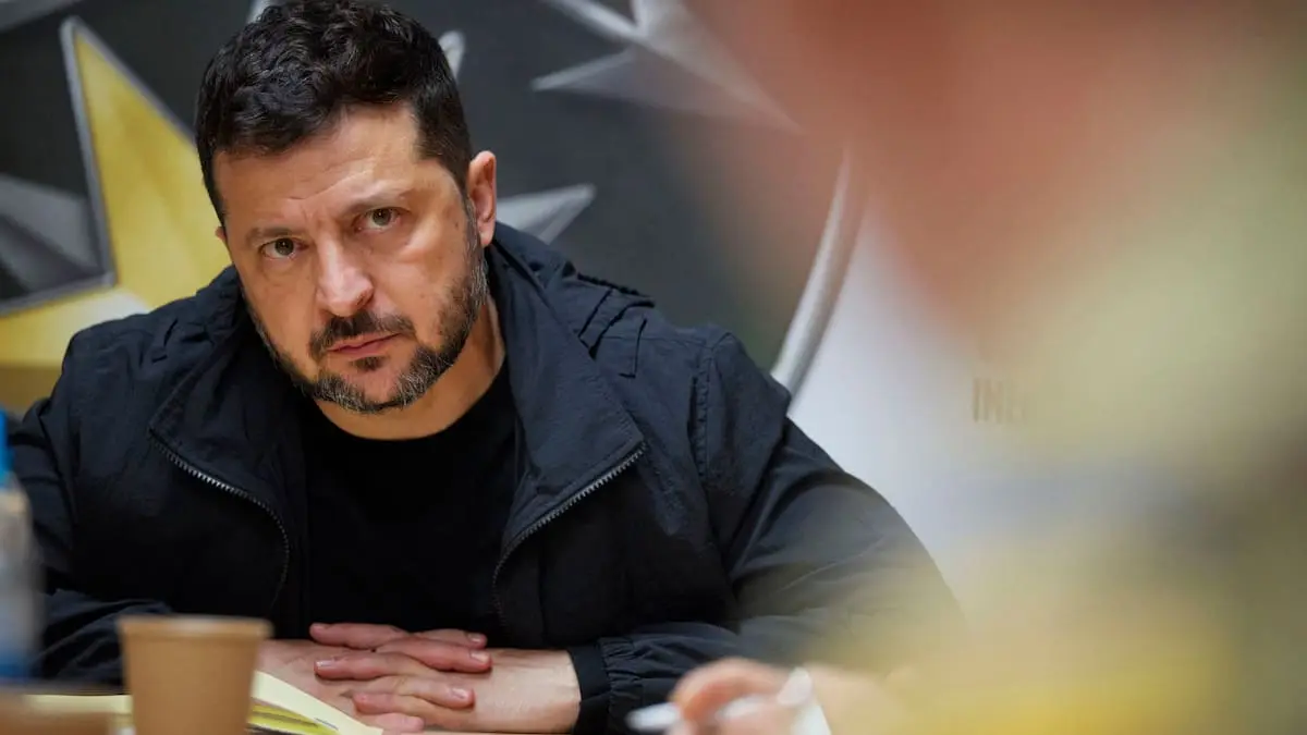 Zelenskyj besøger fronten