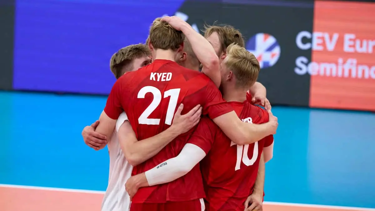 Dansk landshold ramt af madforgiftning inden EM