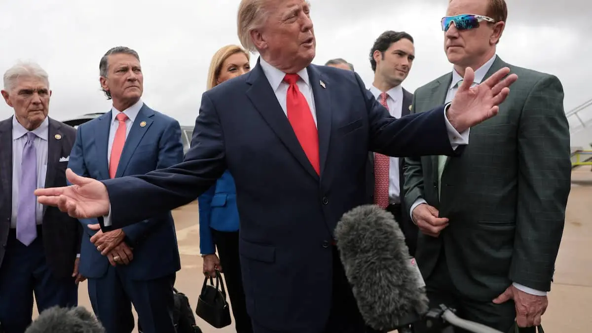Trump vil 'muligvis' bede Europa om at åbne sine disellagre for at få brændstofpriserne i USA ned