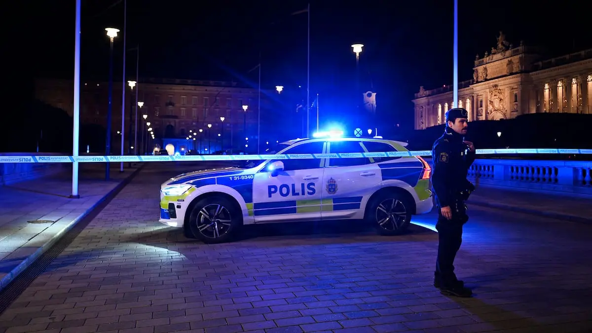 Svensk politi affyrer skud mod mand ved Stockholms Slot