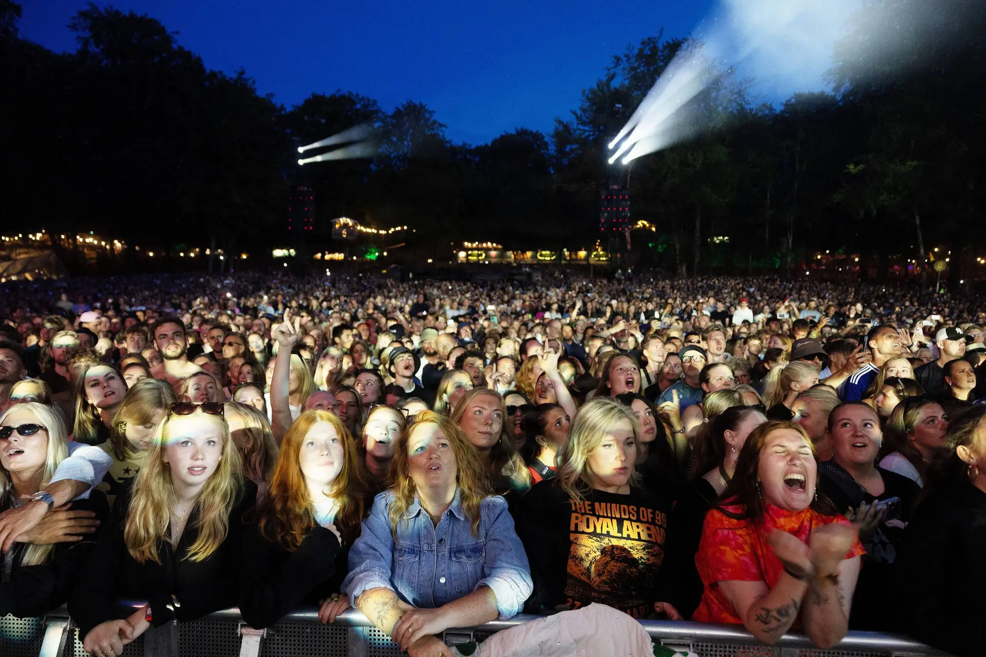 Prisen stiger igen: Nu nærmer en Smukfest-billet sig 4.000 kroner - Din Avis
