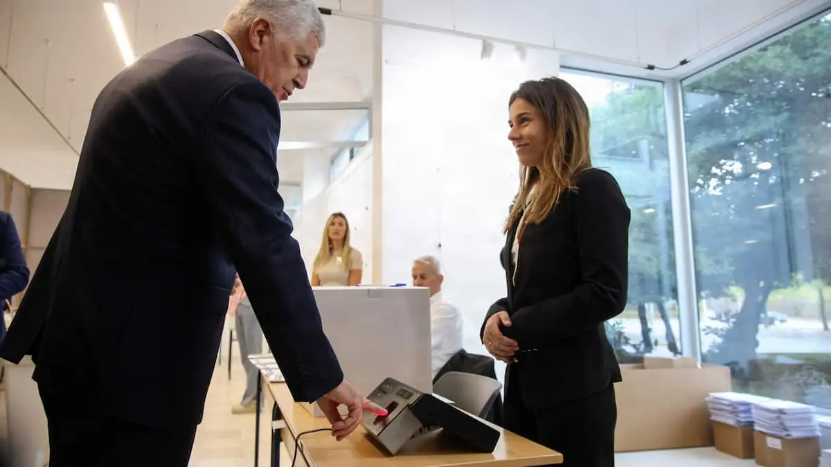 Bosnien-Hercegovina stemmer i dag ved et meget kompliceret valg