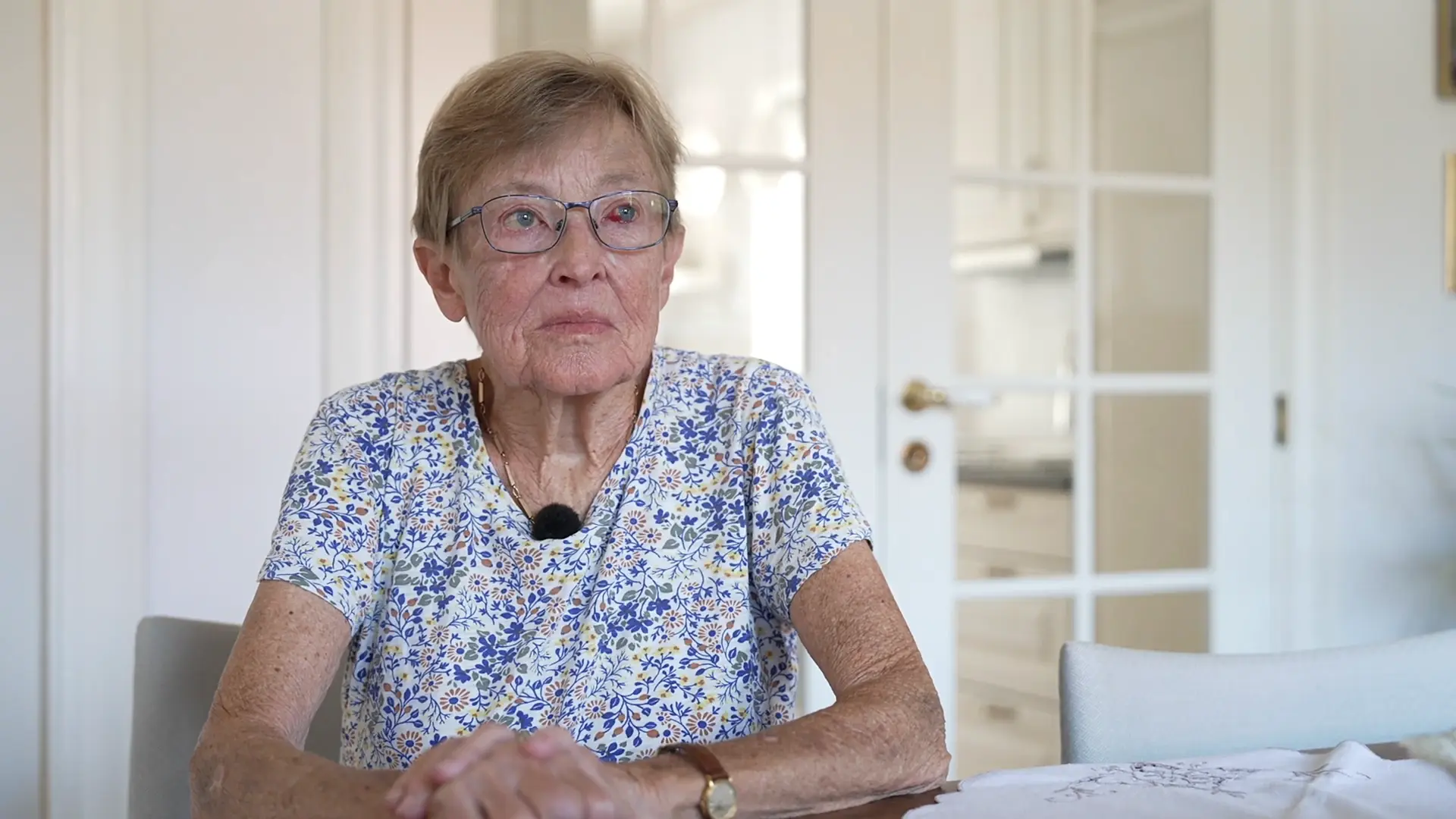 Emmy fik opkaldet, der har kostet mange dyrt - nu er hun på vagt, hver gang telefonen ringer