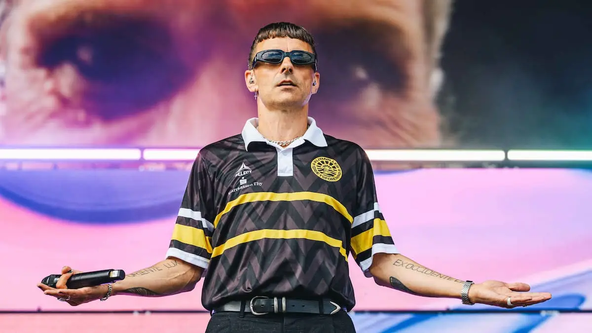 Simon Kvamm hjælper Klitmøller med nyt klubhus