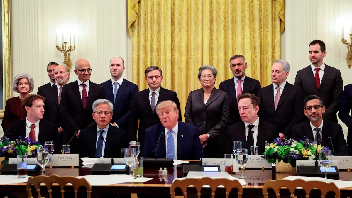 Trump vil lade AI-branchen styre sig selv i stedet for at indføre regler