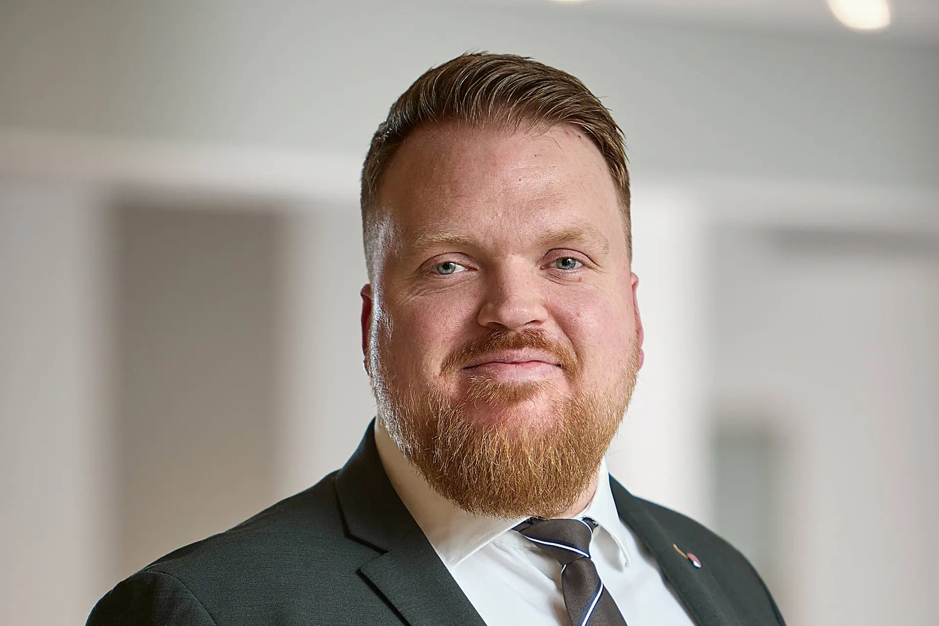 Ny Fast Track-ordning skal give virksomhederne hurtigere svar og mindre ventetid - Din Avis