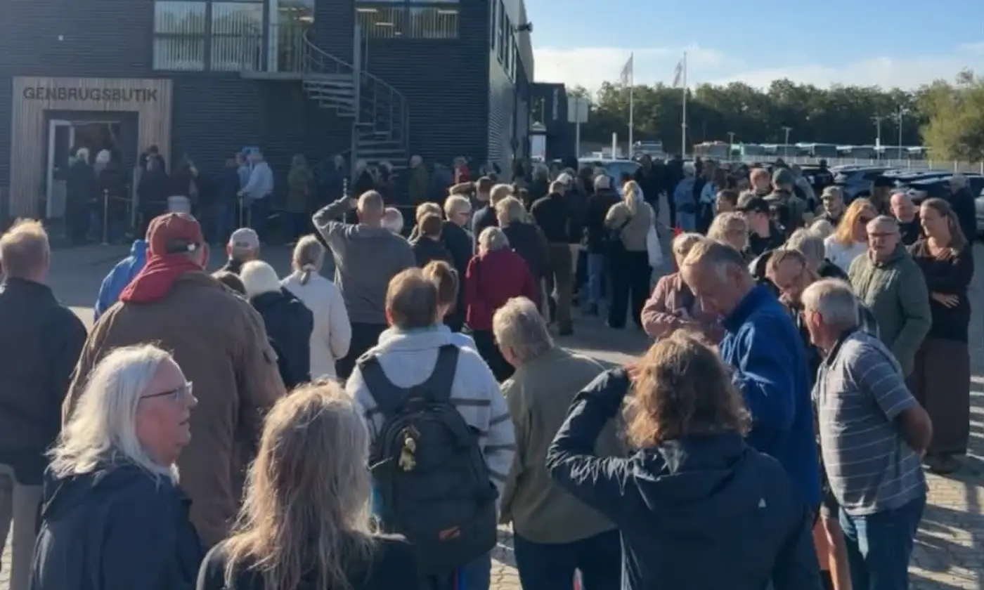 Lang kø fra morgenstunden: Nu er ny genbrugsbutik åbnet i Aalborg