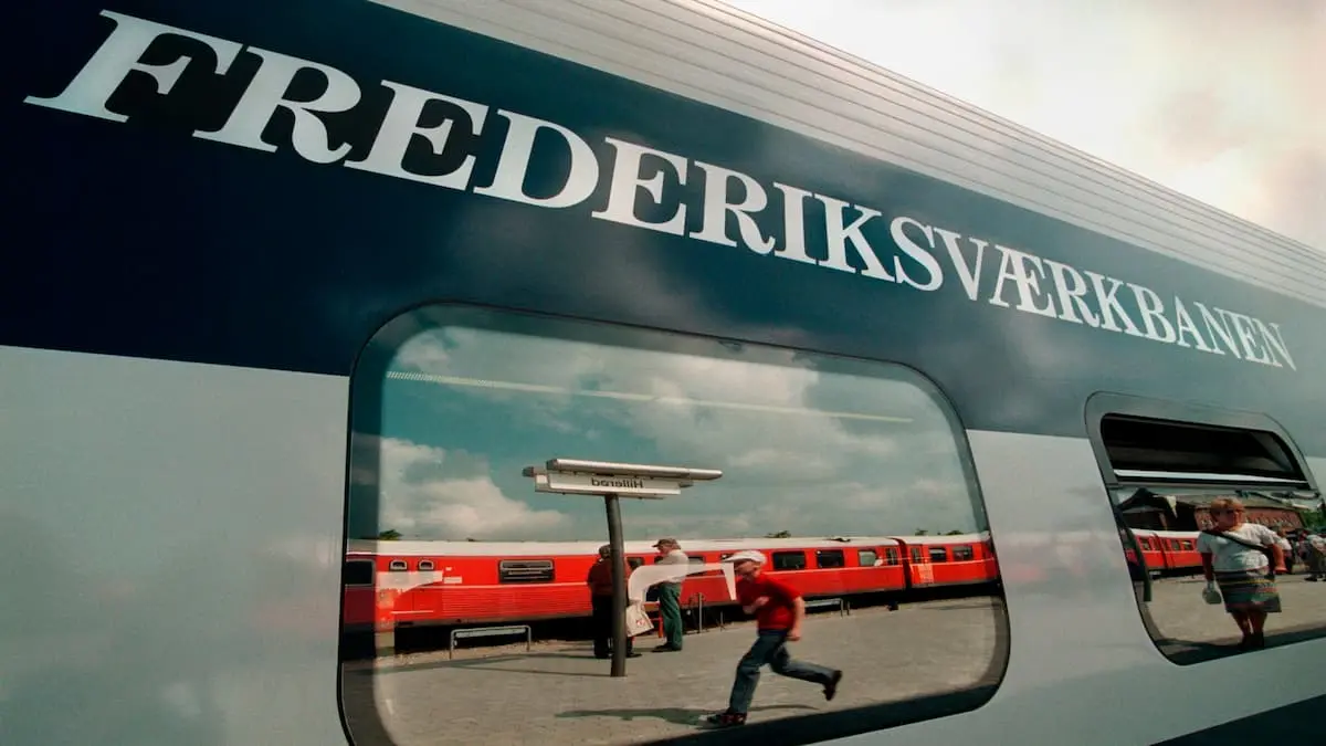 Lokalbanerne kører stadig ikke normalt efter ulykke på Gribskovbanen - det kritiseres af borgmester