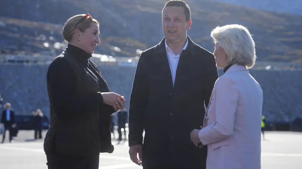 Mette Frederiksen og Ursula von der Leyen er ankommet til Nuuk