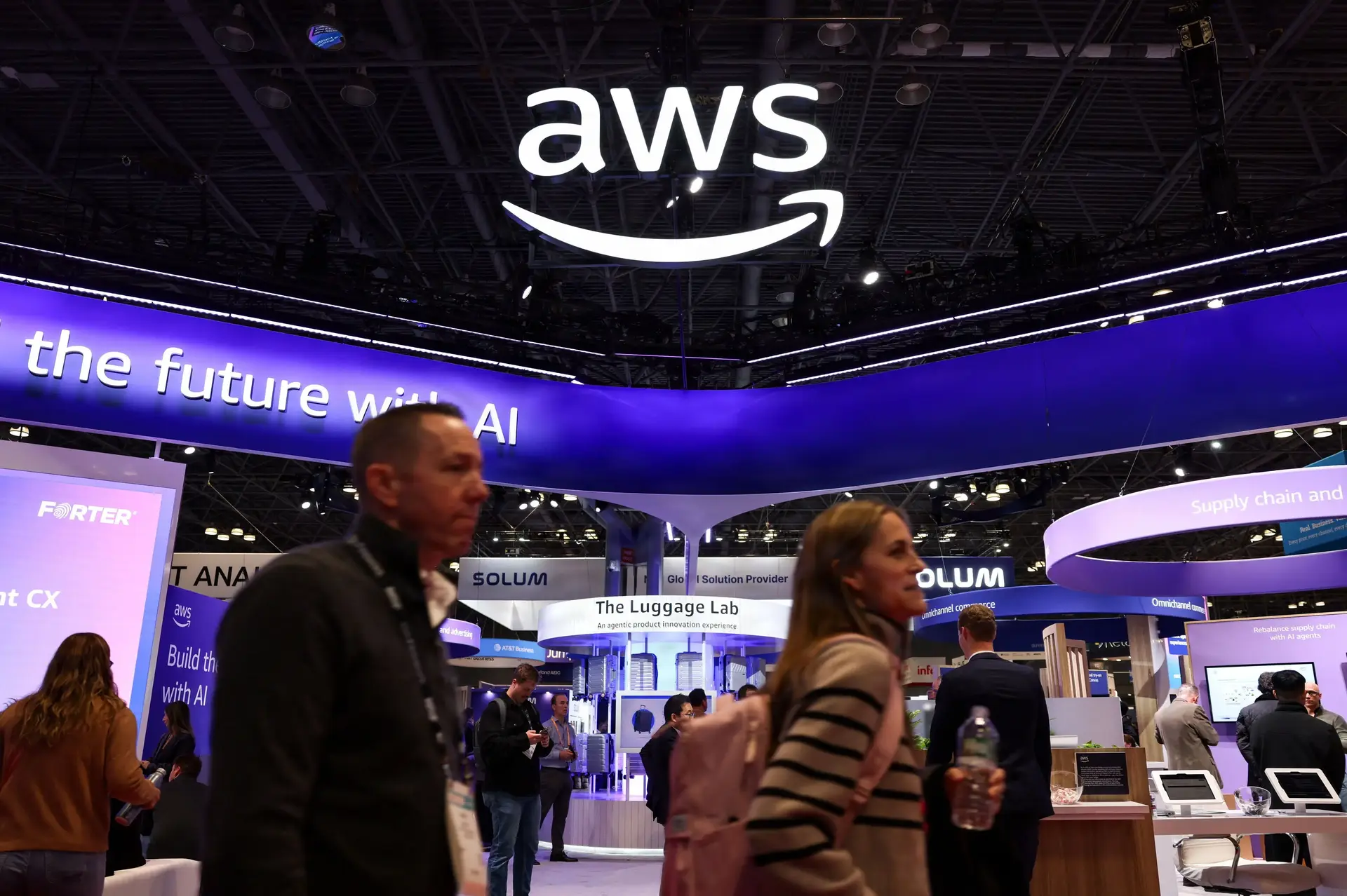 Amazons cloud-forretning er med til at trække omsætning op