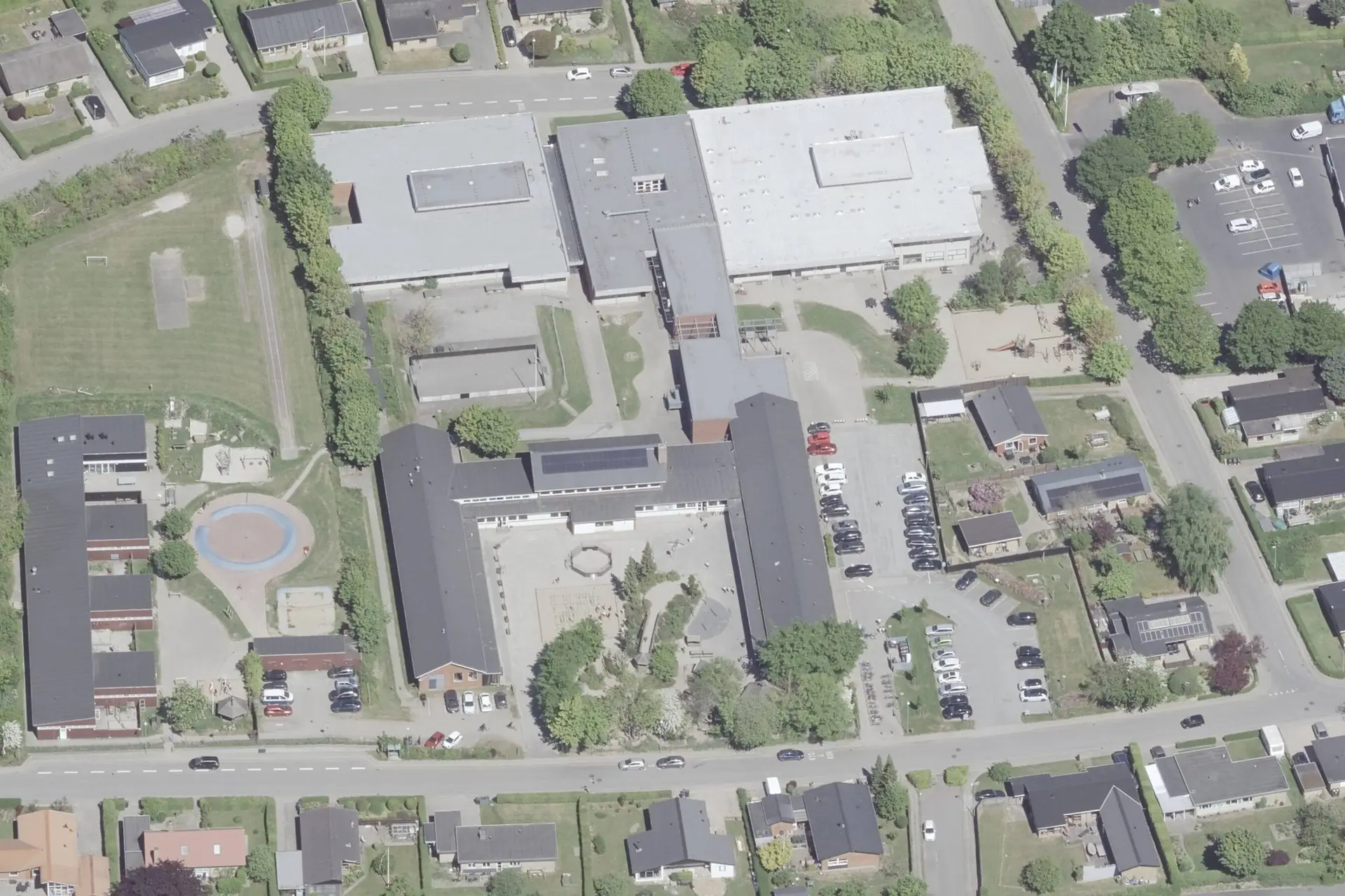 To folkeskolers gennemsnit er blandt landets 20 laveste: »Man skal passe på med at gøre karakterer til en endegyldig sandhed« - Din Avis