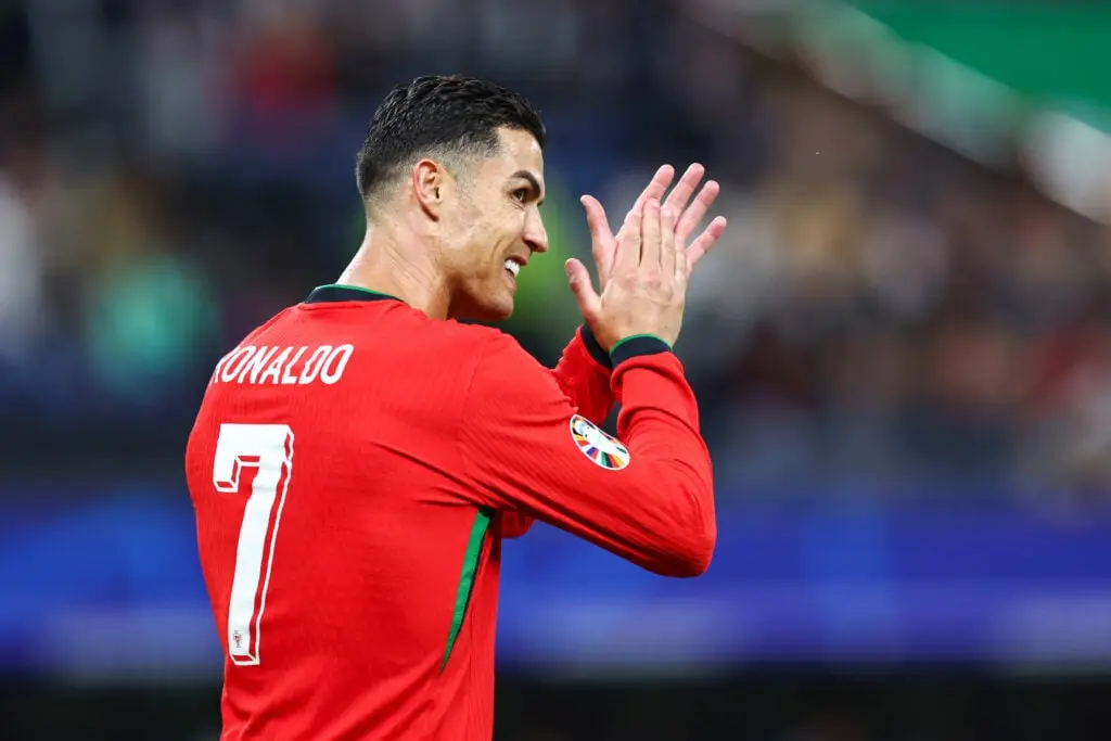 Ronaldo-kaos går over gevind i Oslo – Politiet må rykke ud - Indkast