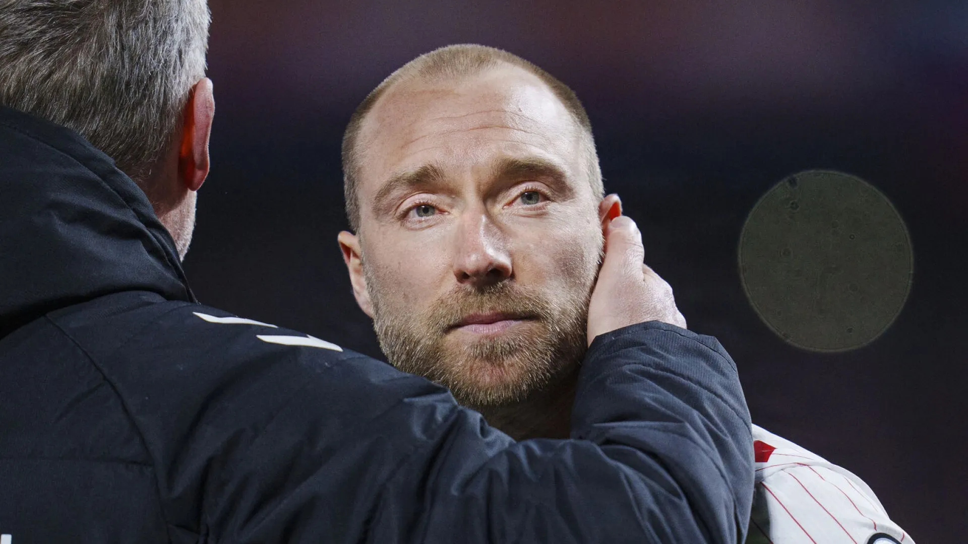 Sportsdirektør forklarer Eriksen-fravær | TV 2 Fyn | Fynske nyheder - lokalt hver dag