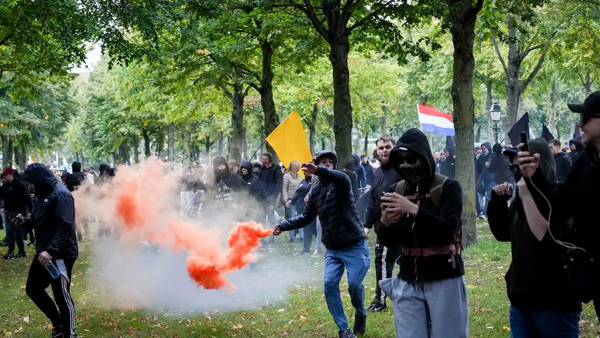 Demonstration i Holland udviklede sig voldsomt