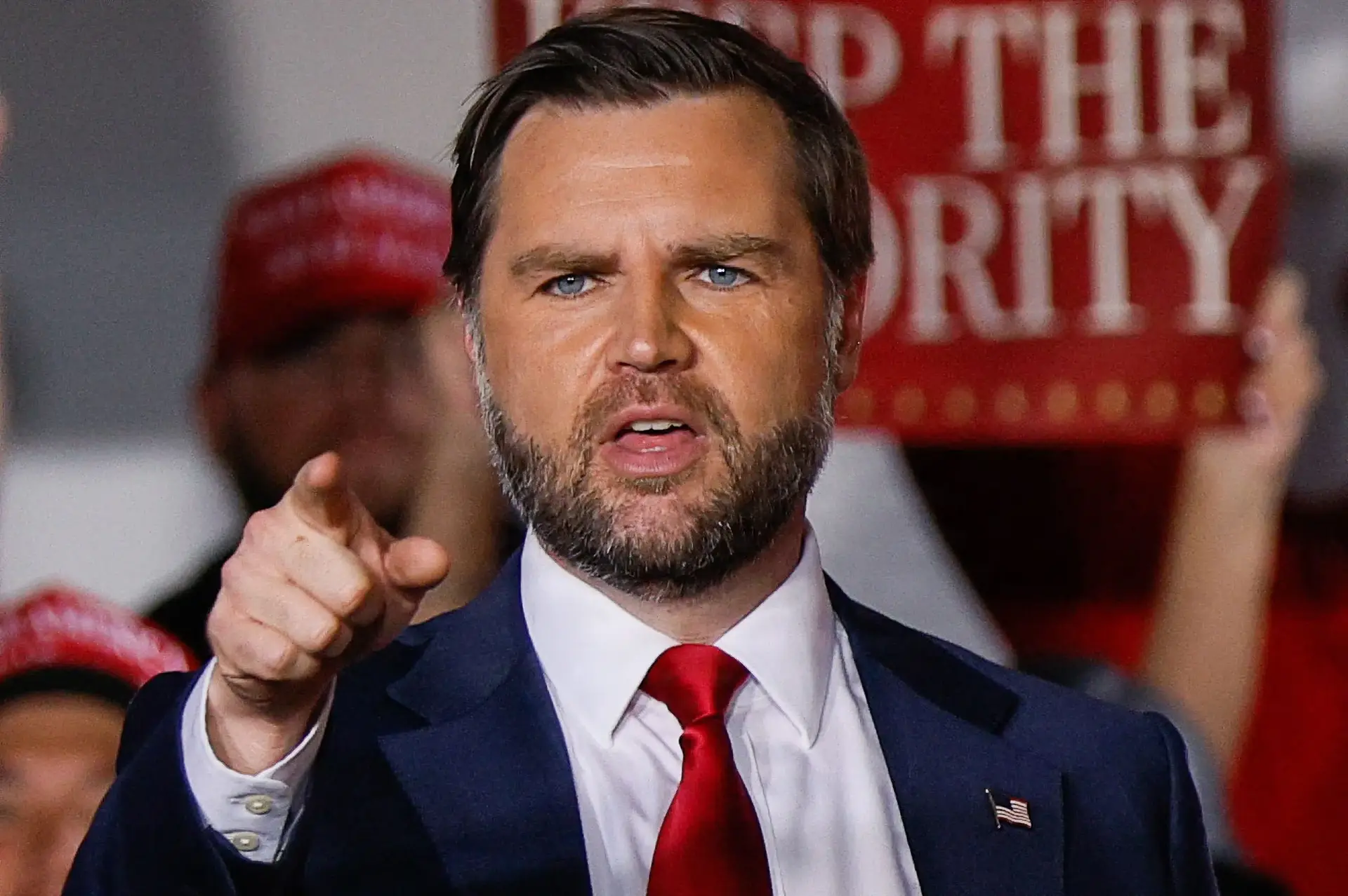 Vance angriber demokrat i Texas for kritik af benzinpriser