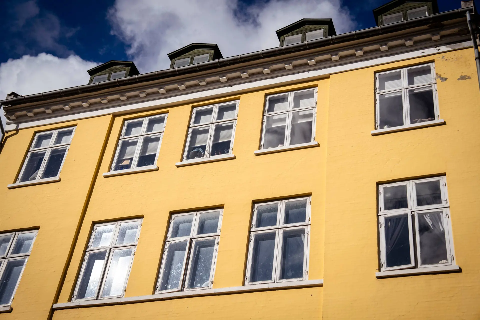 Ny lov varsler bøder på op mod 100.000 kr.: Sådan vil regeringen ramme skyggehoteller - Jyllands-Posten