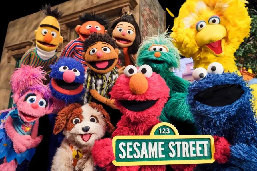 Netflix satser mere på børn – nyt fra Sesame Street og Gabby's Dollhouse