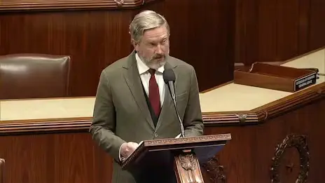 Republikansk politiker vil have rigsretssag mod USA's forsvarsminister - TV 2