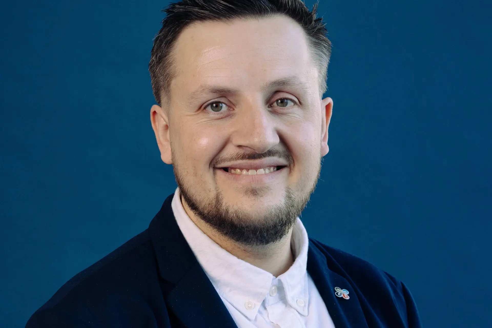 Gå efter bolden i skoledebatten. Ikke efter politikeren og hans familie - Din Avis