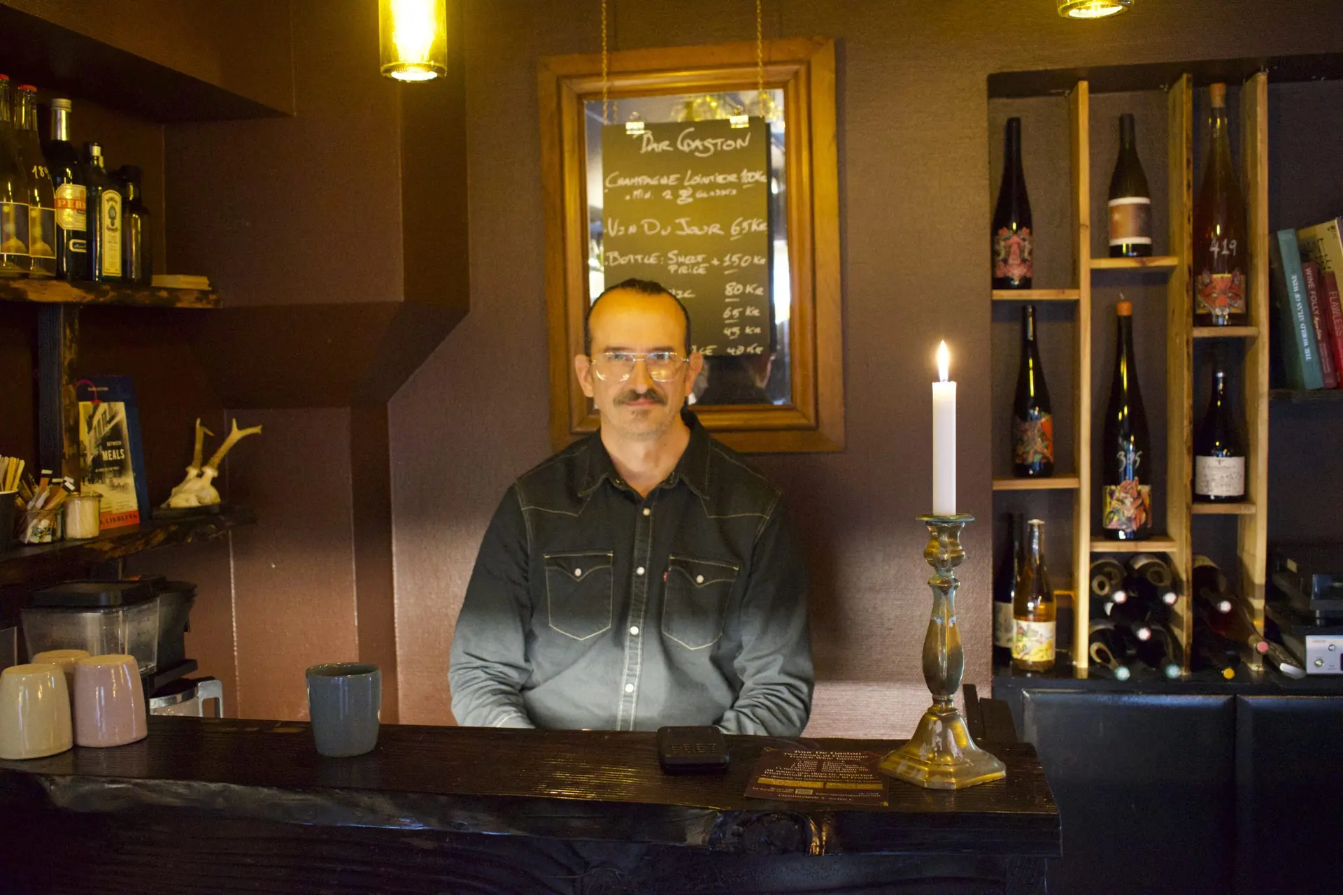 Skjult perle i Aarhus: Byder på fransk vin og 100 % økologisk surdejsbrød