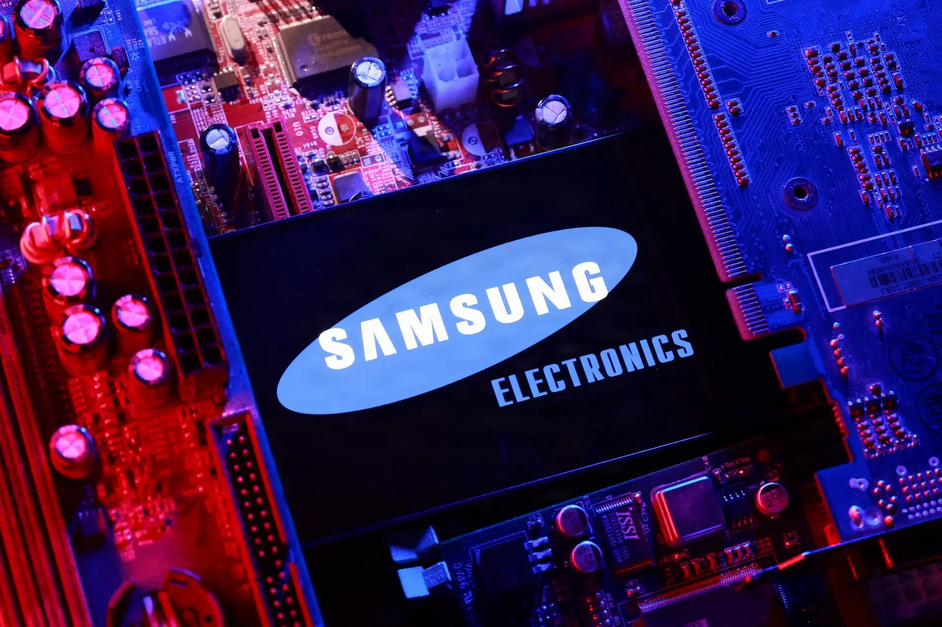 Stor efterspørgsel på AI-chips sikrer Samsung rekordoverskud