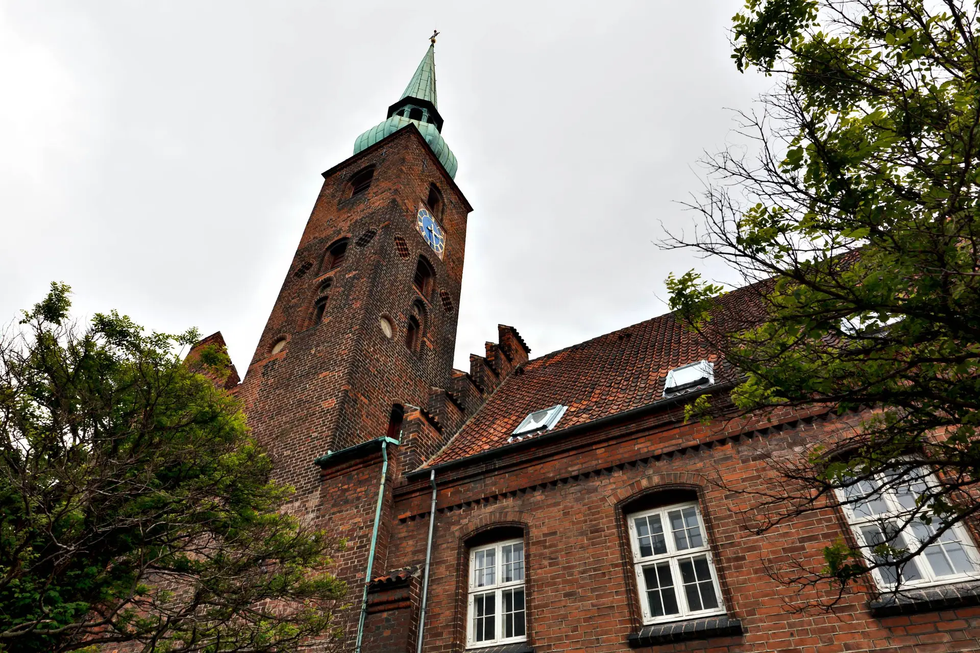 Vor Frue Kirke i Aarhus får næsten en million kroner til istandsættelse - Din Avis