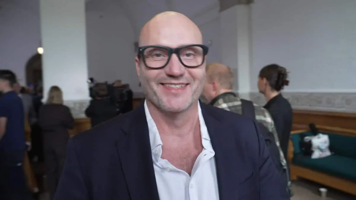 Lars Boje filmer sine kollegaer med kontroversiel brille: 'Klamt', siger ordfører