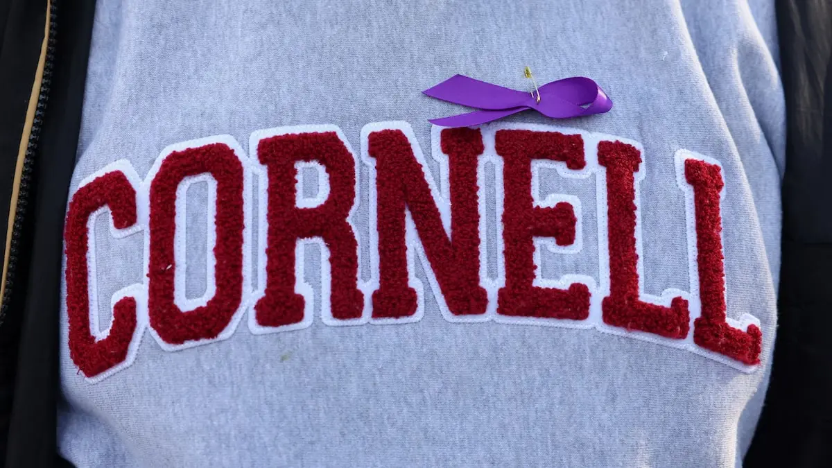 Cornell Universitet forbyder fester og sociale begivenheder resten af skoleåret