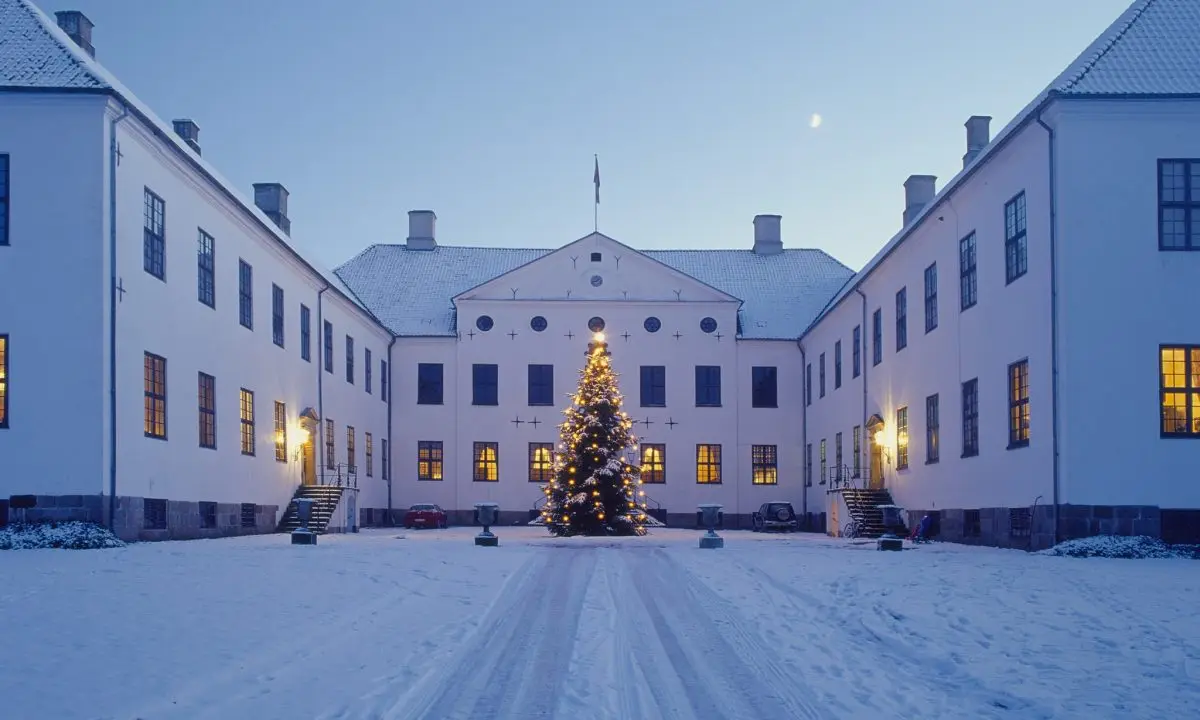 Clausholm Slot inviterer til magisk julemarked (2026)