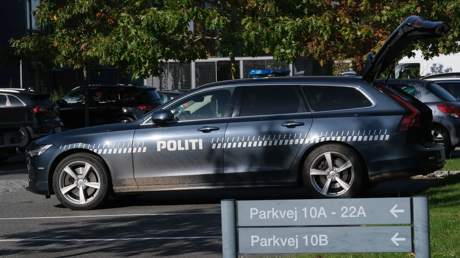 Politi undersøger anmeldelse om knivstikkeri