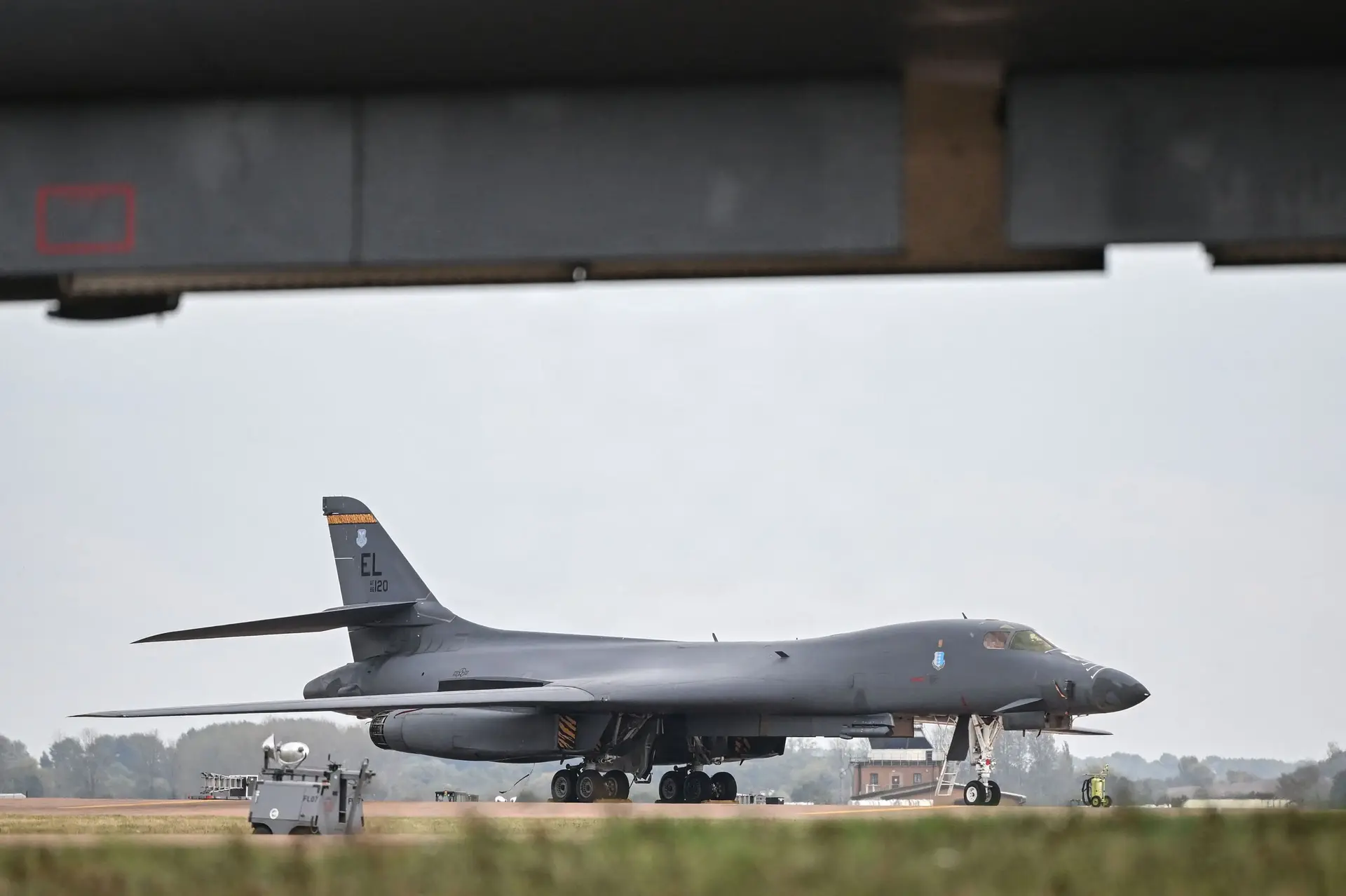 Kilder: USA fjerner bombefly fra britisk base efter mistænkelig hændelse