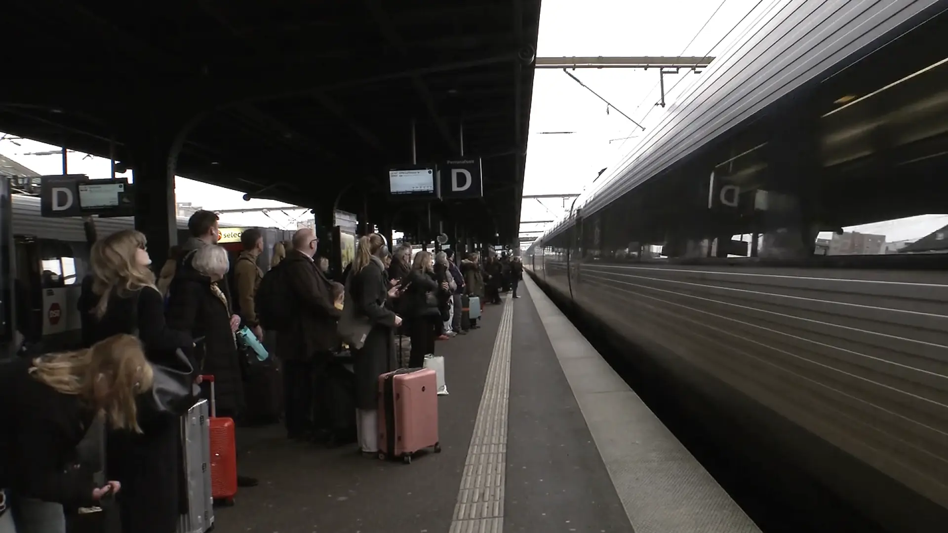 Strandet tog bremser togtrafik på fynsk strækning