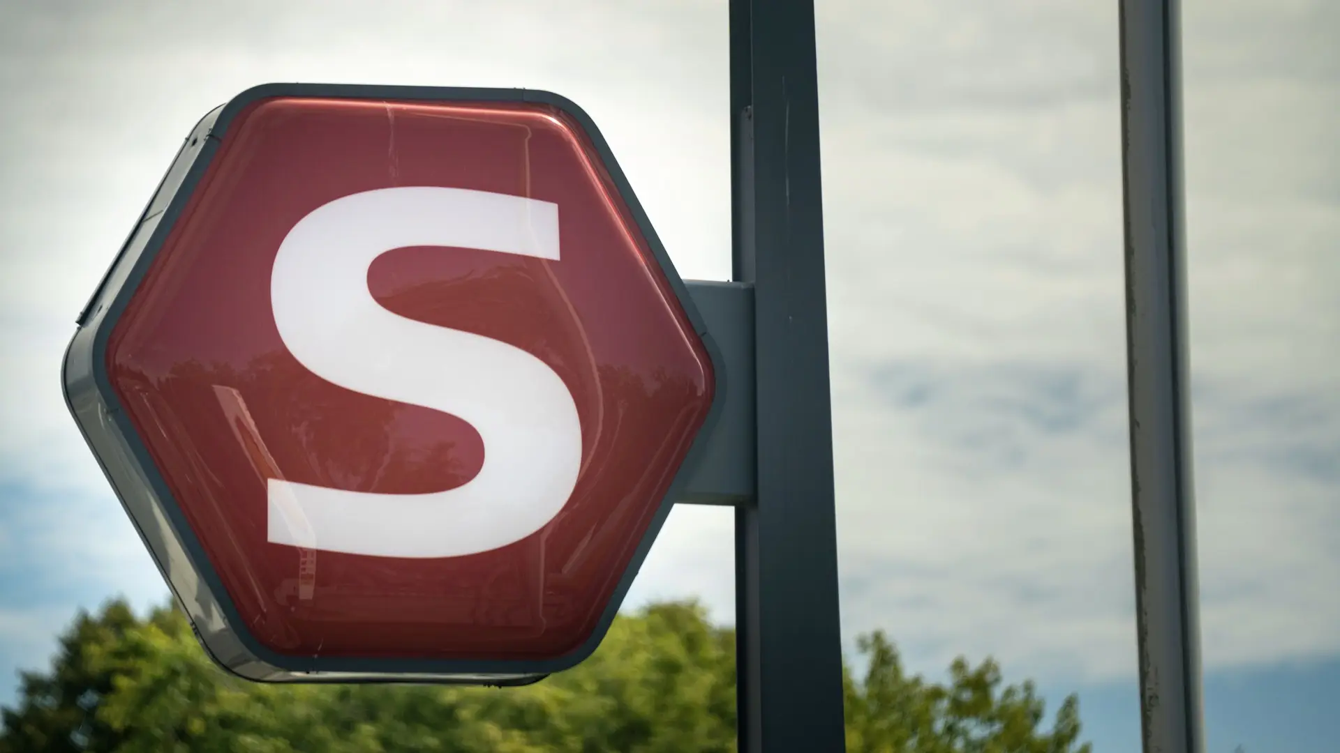 Politi standsede togtrafik ved København Syd Station