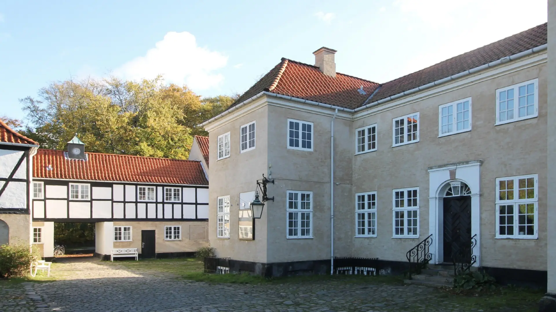 Vil omdanne historisk kostskole til boliger