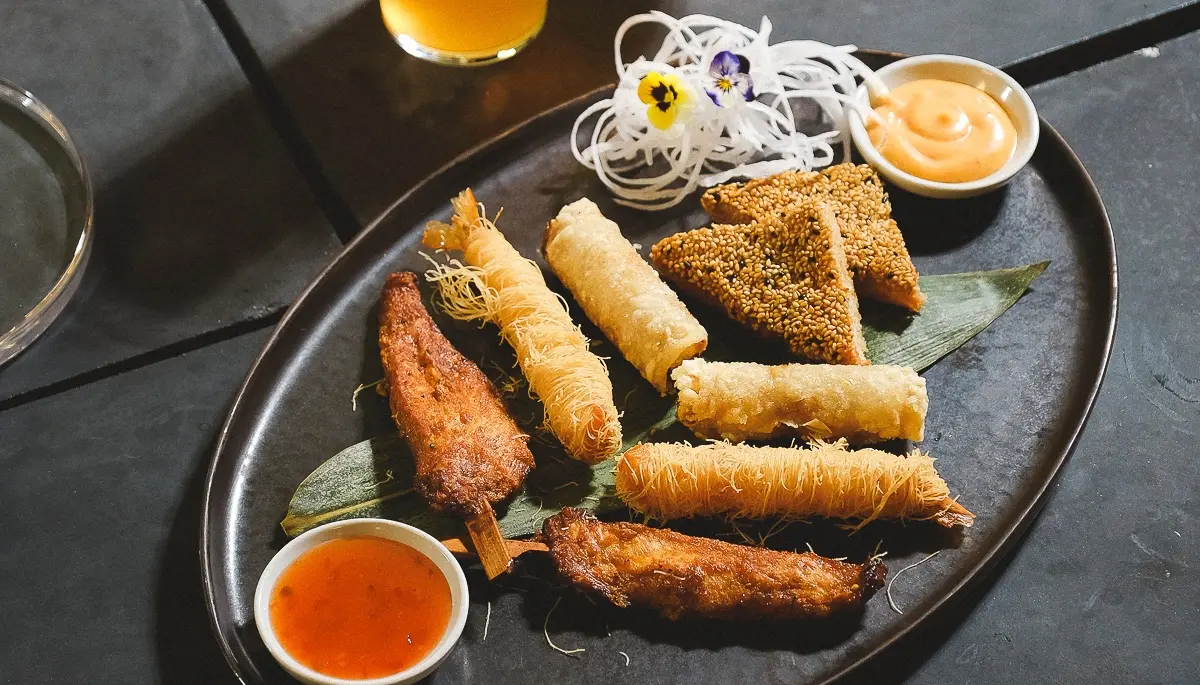 Med bao buns, cocktails og karaoke: Nyt asiatisk spisested åbner på Vesterbro