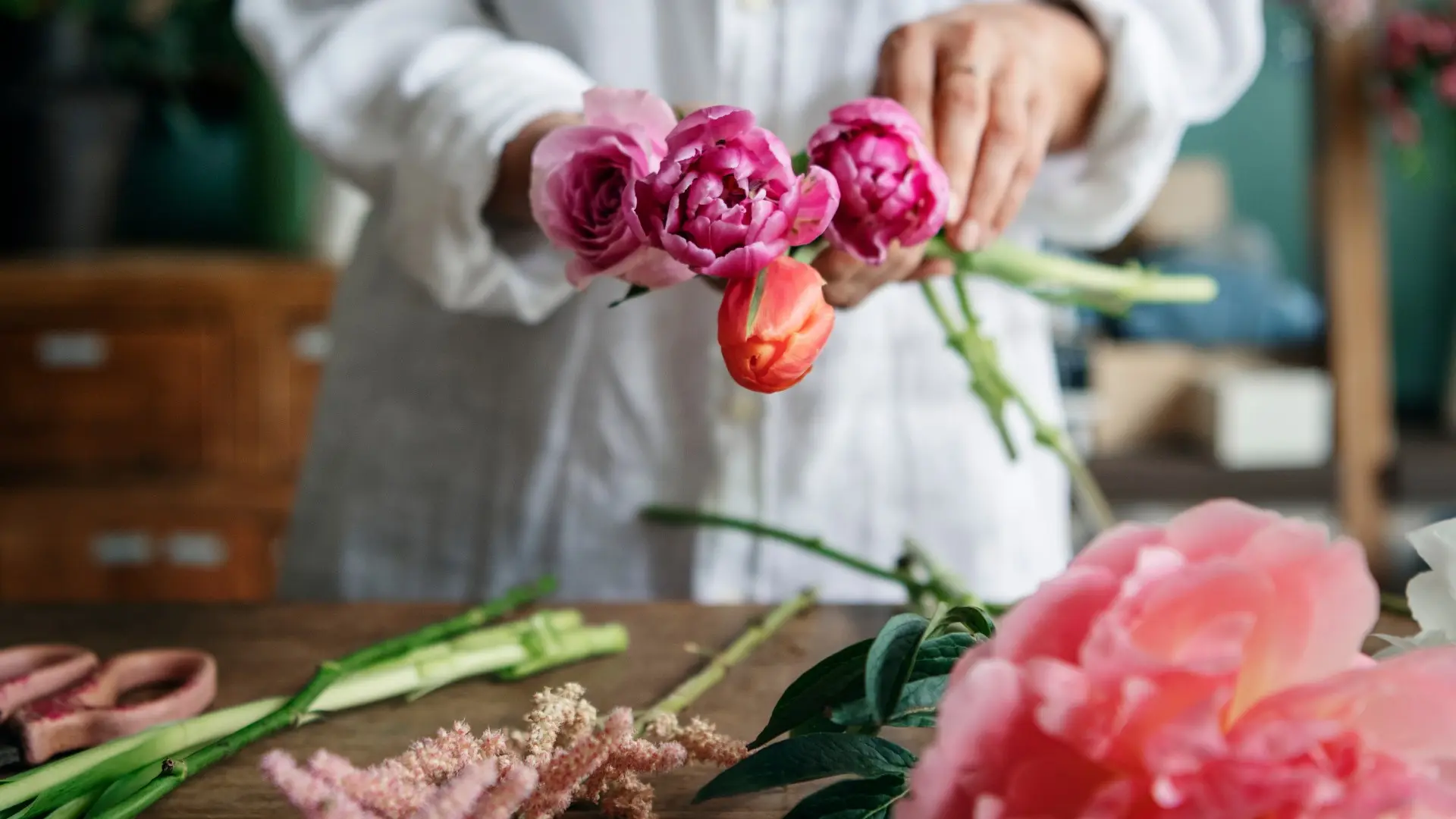 Skyldbetynget gerningsmand vendte tilbage med blomster og vin