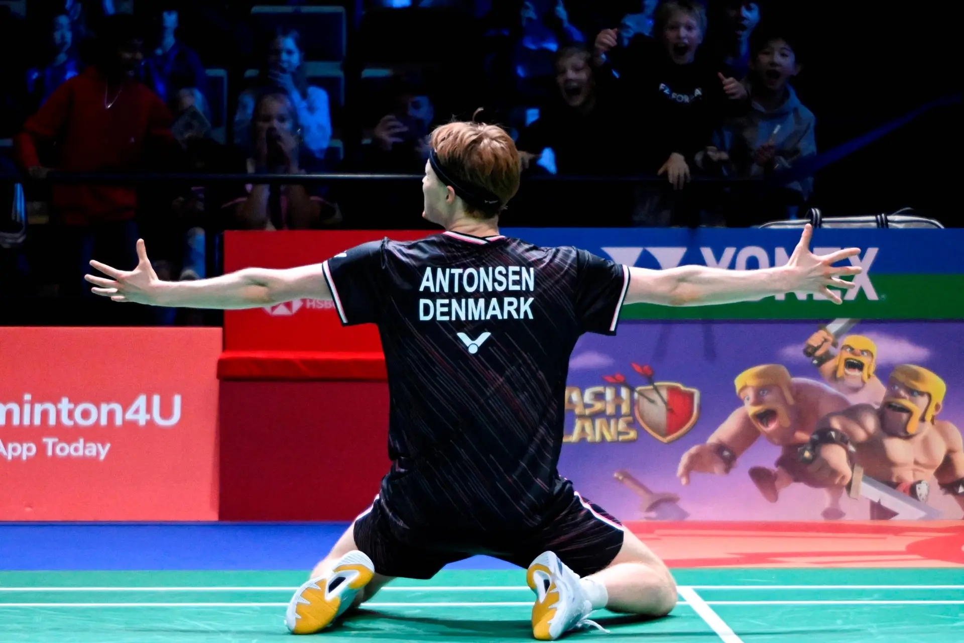 Aarhusianske Antonsen overlever matchbolde og vinder vild gyserfinale - Din Avis