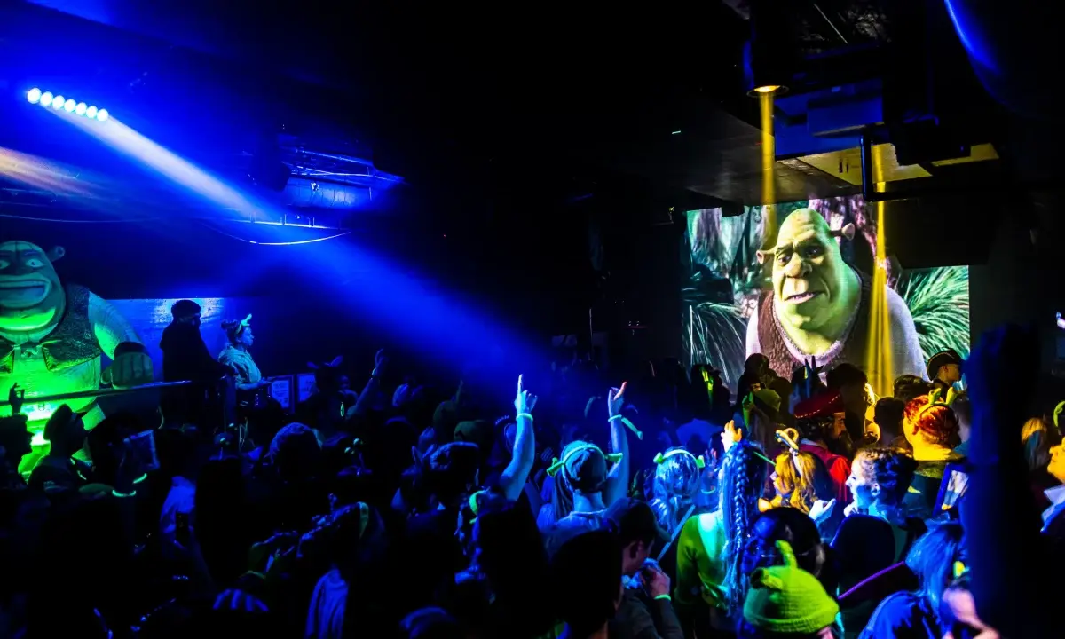 Den ultimative temafest: Kom til kæmpe Shrek-rave i Aarhus