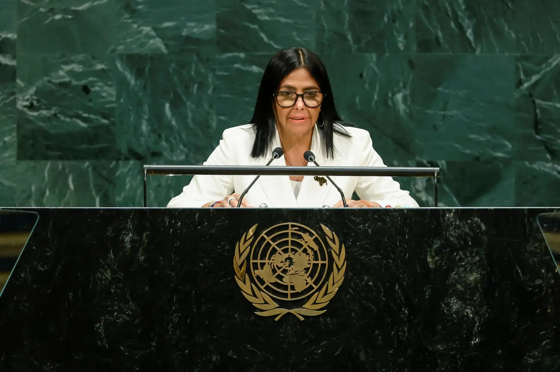 Venezuelas præsident anerkender misbrug