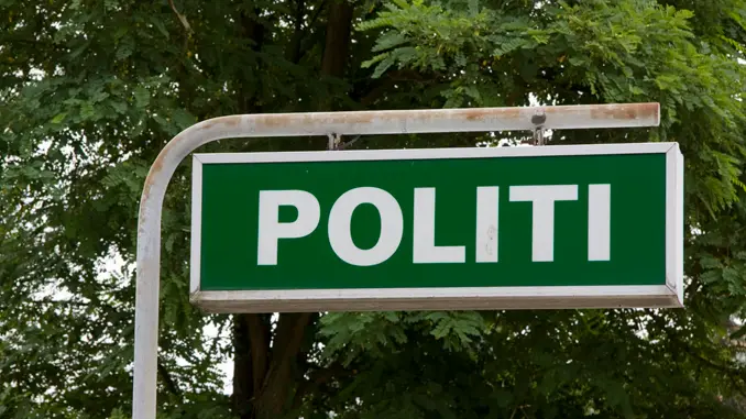 Kørte uden kørekort til politistationen – og mistede bilen – BeredskabsInfo