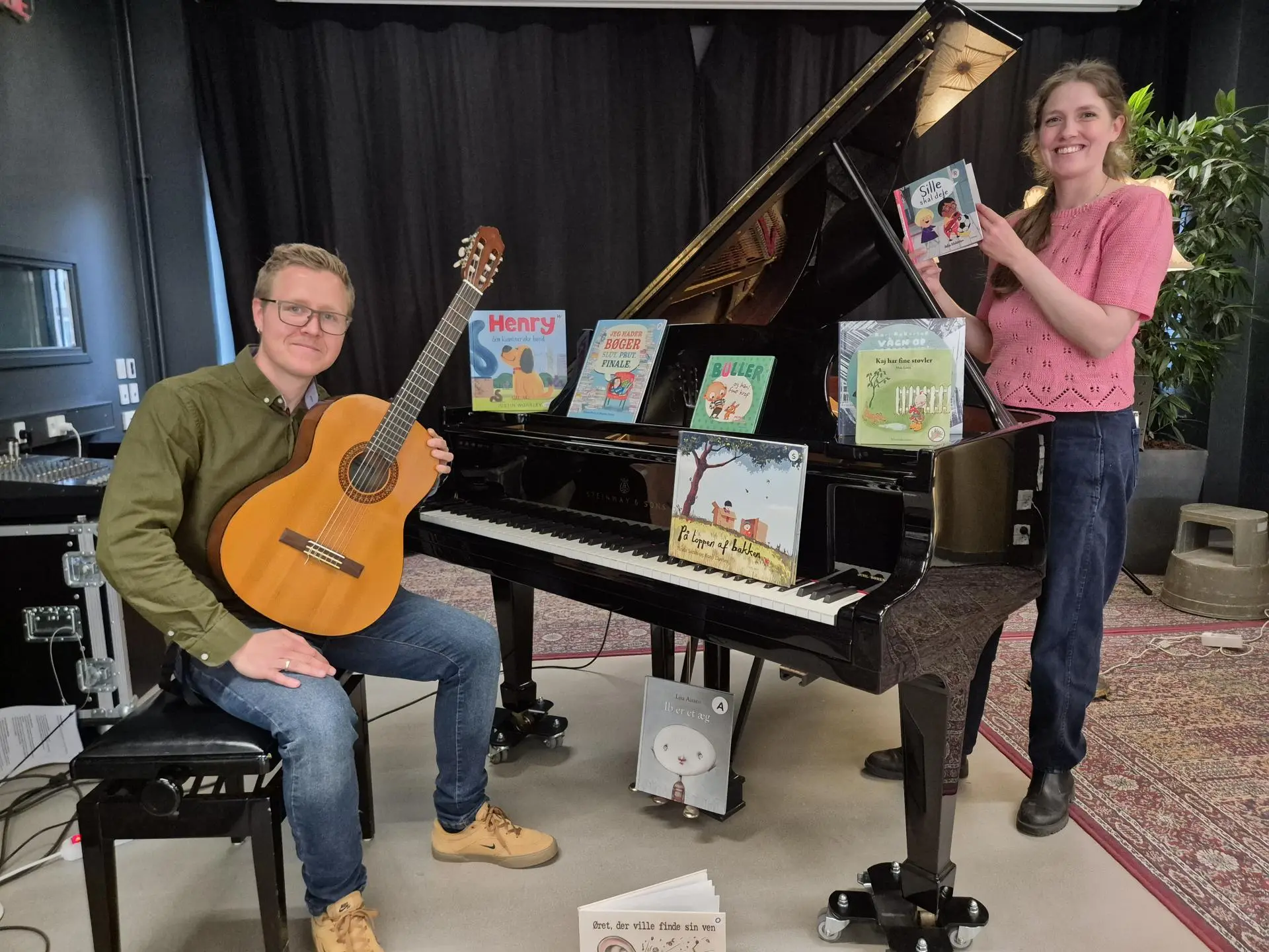 Lyt med lyd: Musikalsk højtlæsning (for de 1-3-årige)