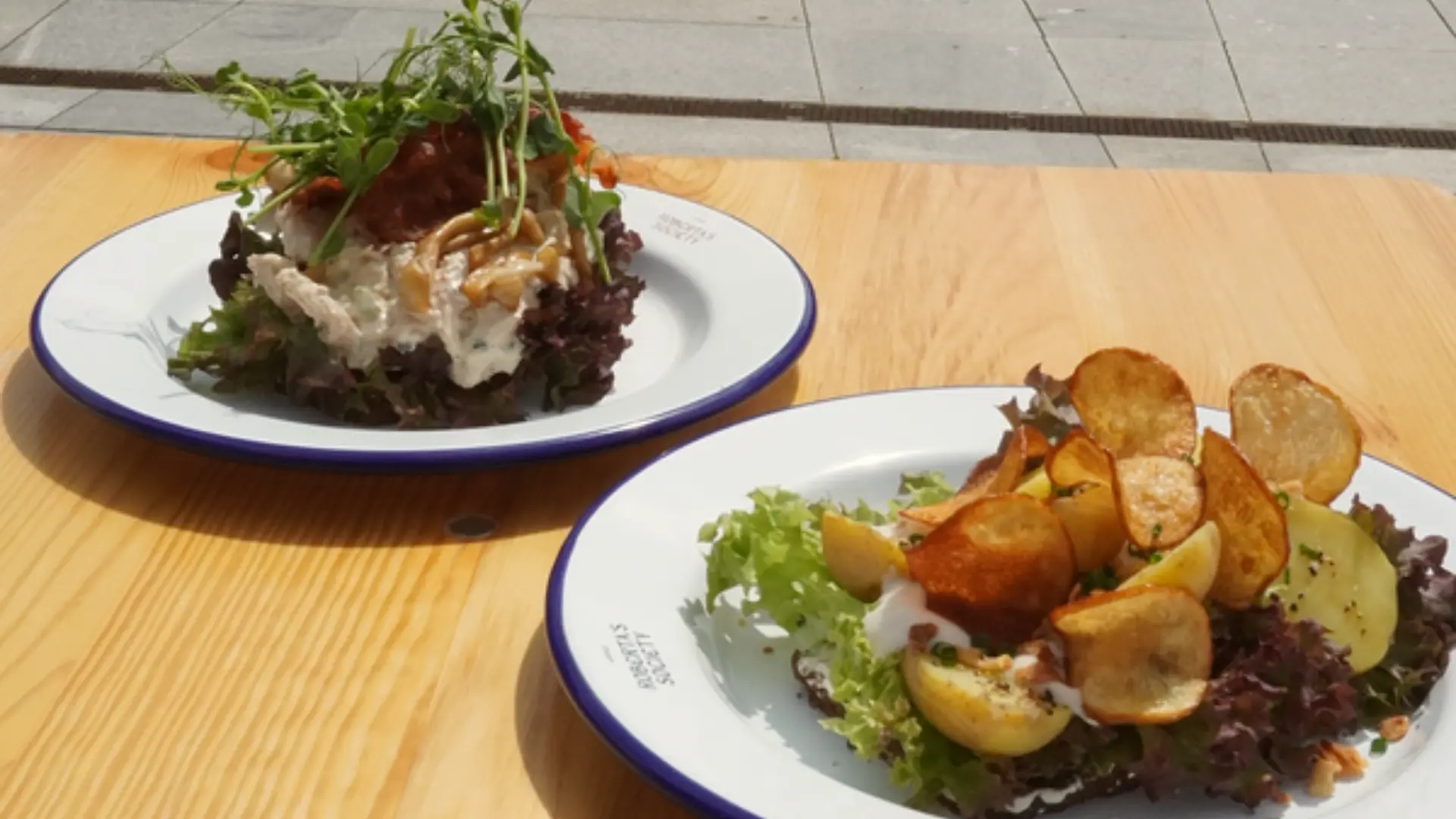 Smørrebrødsbingo hos Roberta's Society