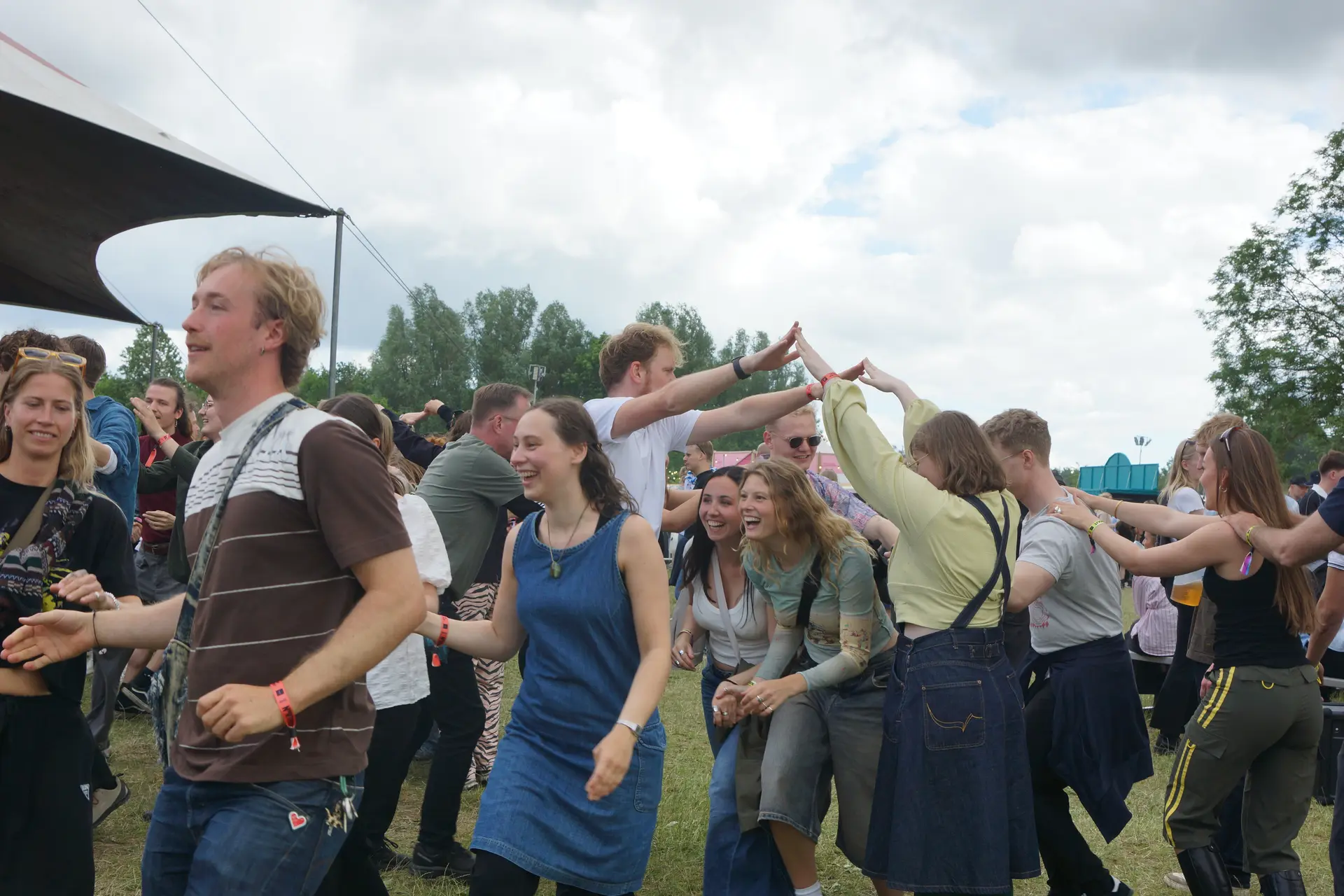 Folkevalgt og Folkedans (Saga x Nordisk Dans)